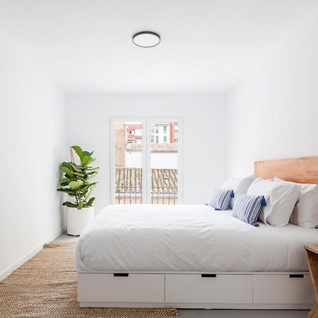Three Floor House With Terrace Villa Valencia Exteriör bild