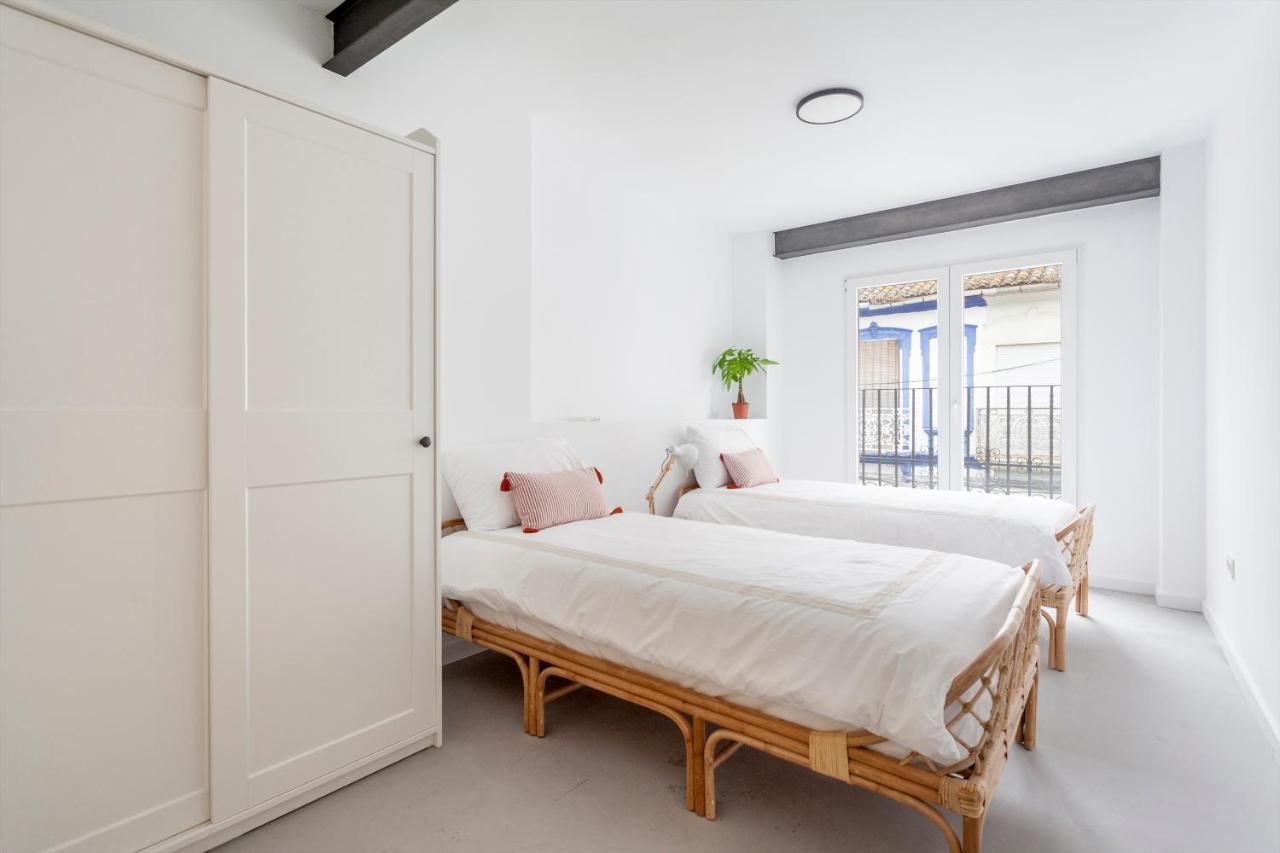 Three Floor House With Terrace Villa Valencia Exteriör bild