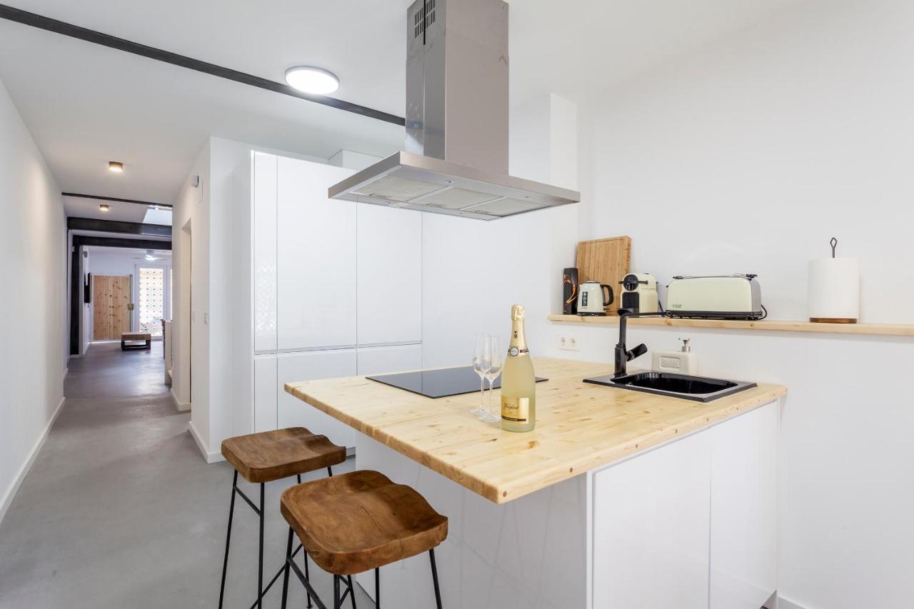 Three Floor House With Terrace Villa Valencia Exteriör bild