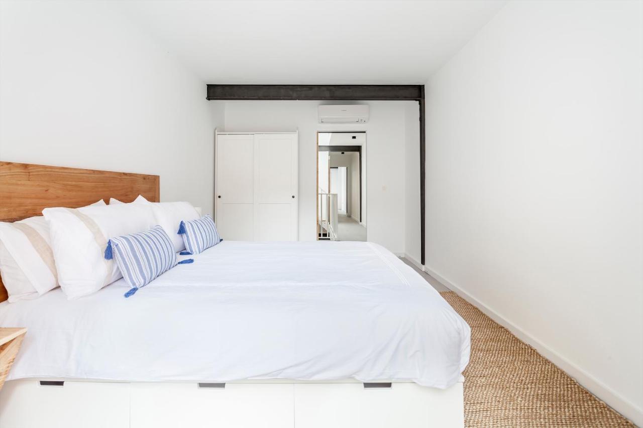 Three Floor House With Terrace Villa Valencia Exteriör bild